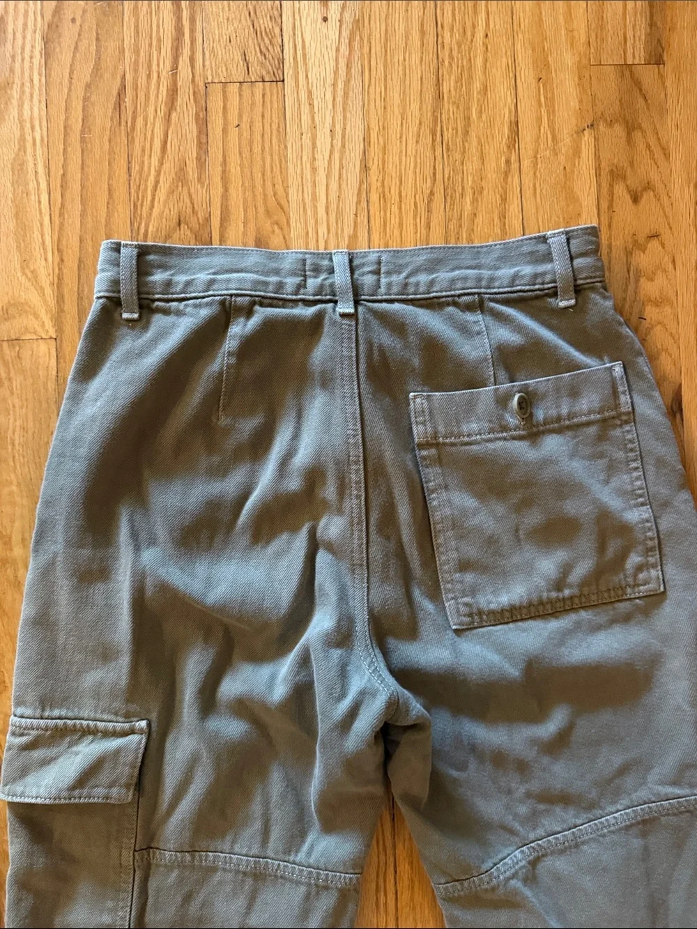 Reformation sz 26 Bailey High Rise Utility Pant in Army Green good condition